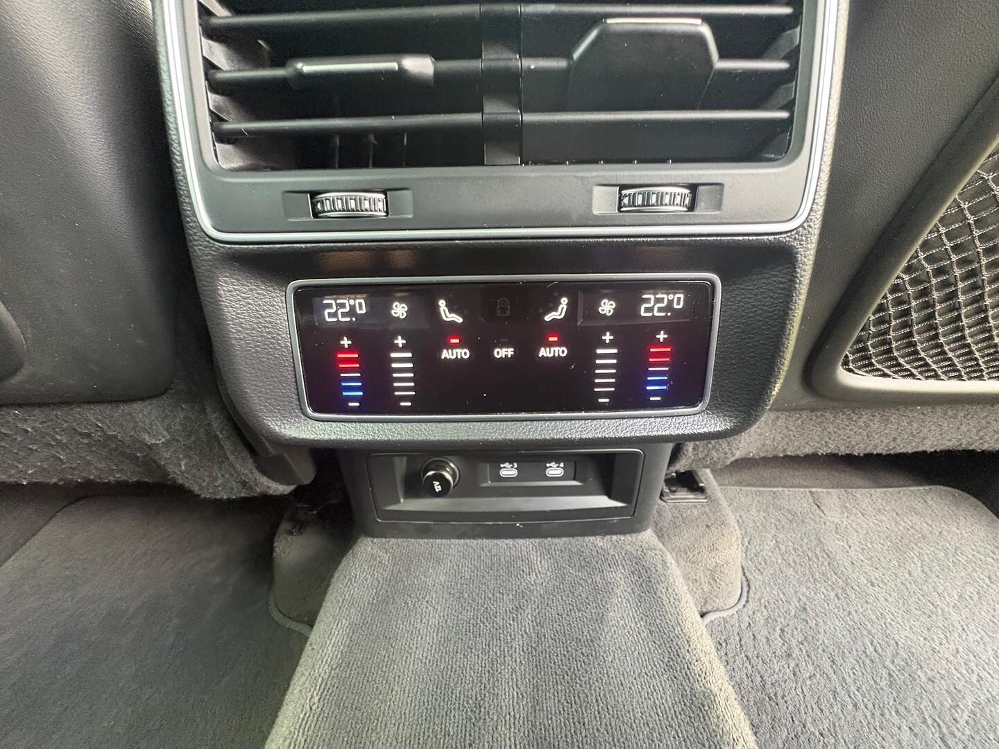 Image about Audi Q7 50 TDI quattro tiptronic