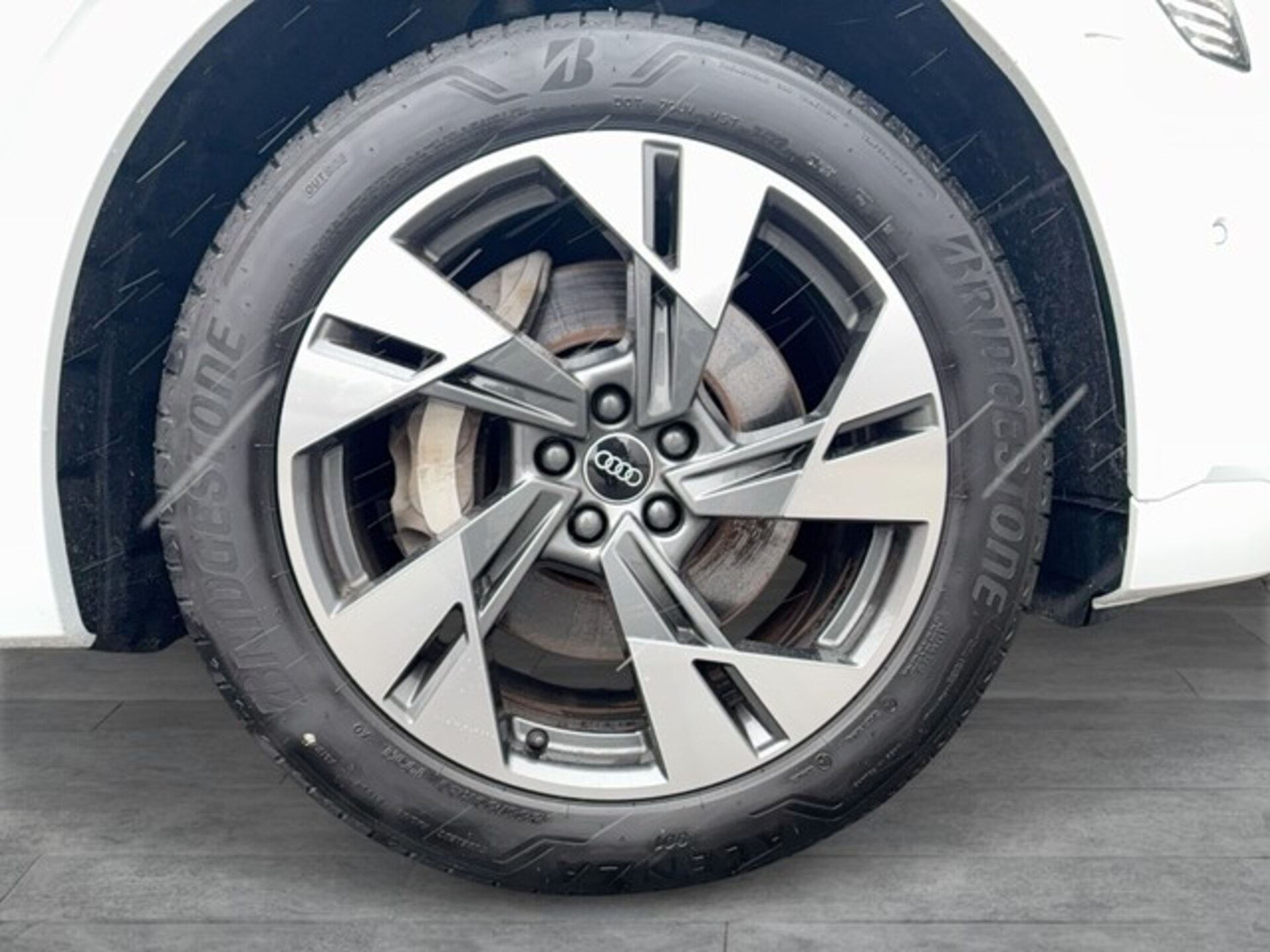 Audi e-tron S line