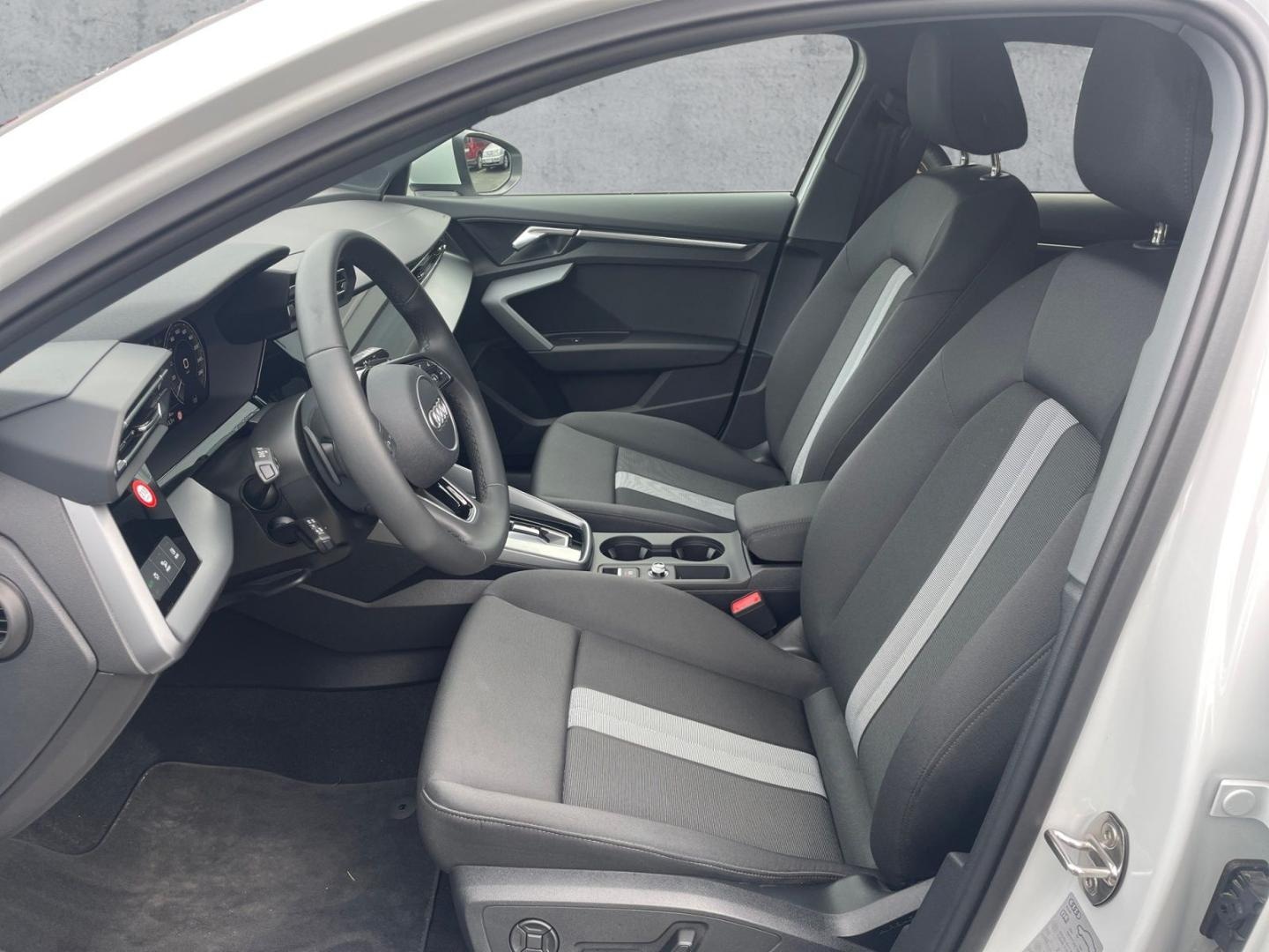 Bild über Audi A3 allstreet TFSI e 40 TFSI e S tronic - für weitere Informationen kontaktieren Sie den Audi Partner