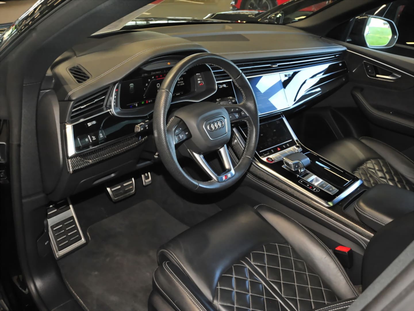 Bild über Audi SQ8 TFSI quattro tiptronic - für weitere Informationen kontaktieren Sie den Audi Partner