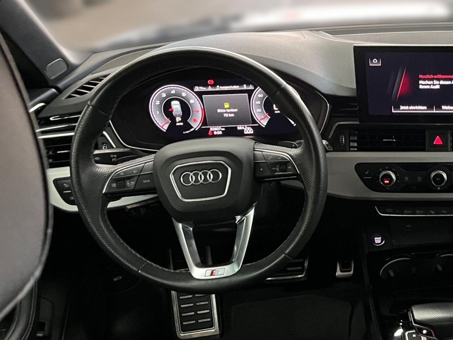 Audi A4 Avant S line