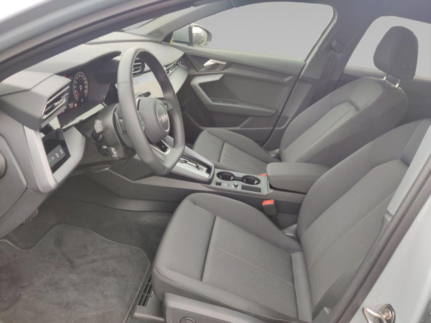 Bild über Audi A3 Sportback 30 TFSI S tronic - für weitere Informationen kontaktieren Sie den Audi Partner