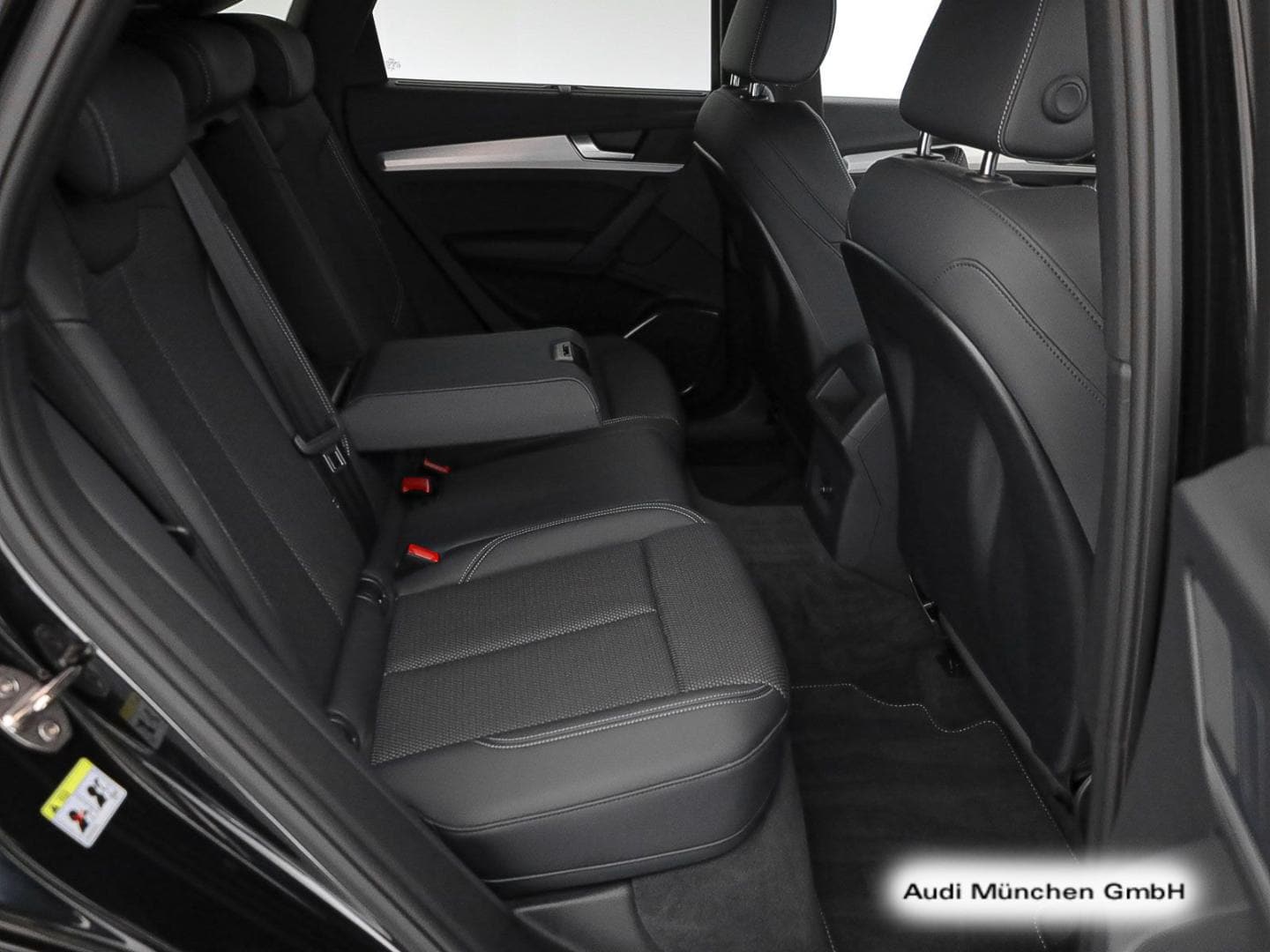 Bild über Audi Q5 40 TFSI quattro S tronic - für weitere Informationen kontaktieren Sie den Audi Partner