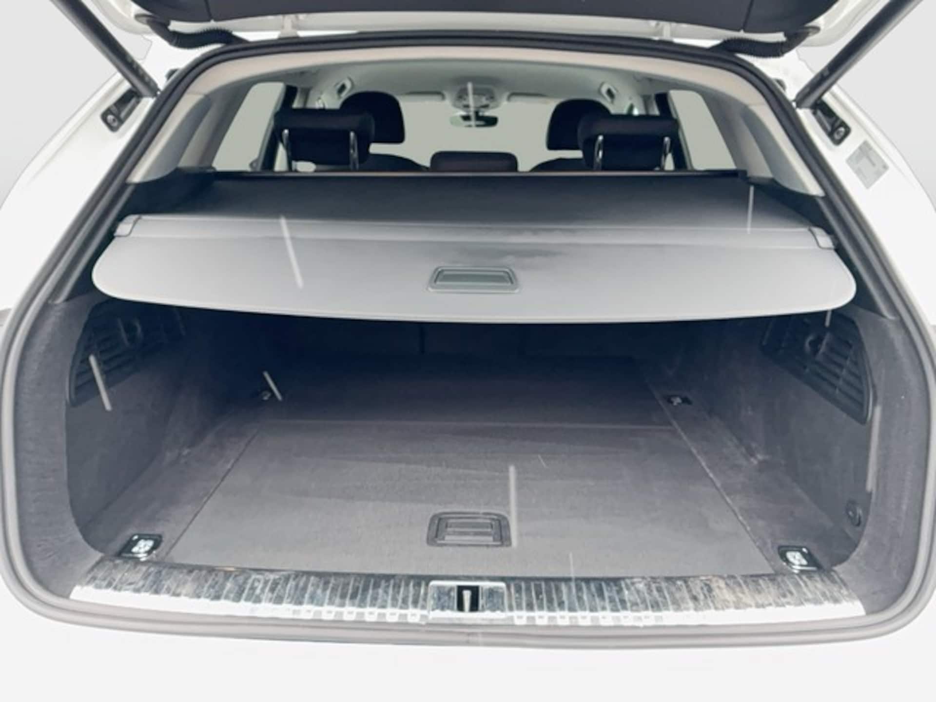 Audi e-tron S line