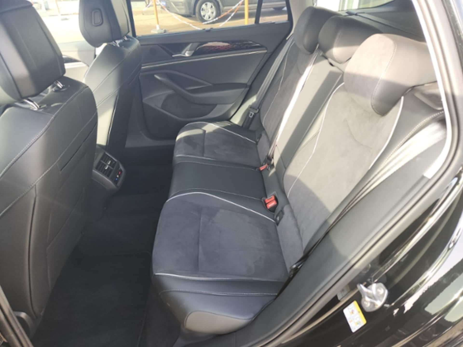 Volkswagen Passat Elegance