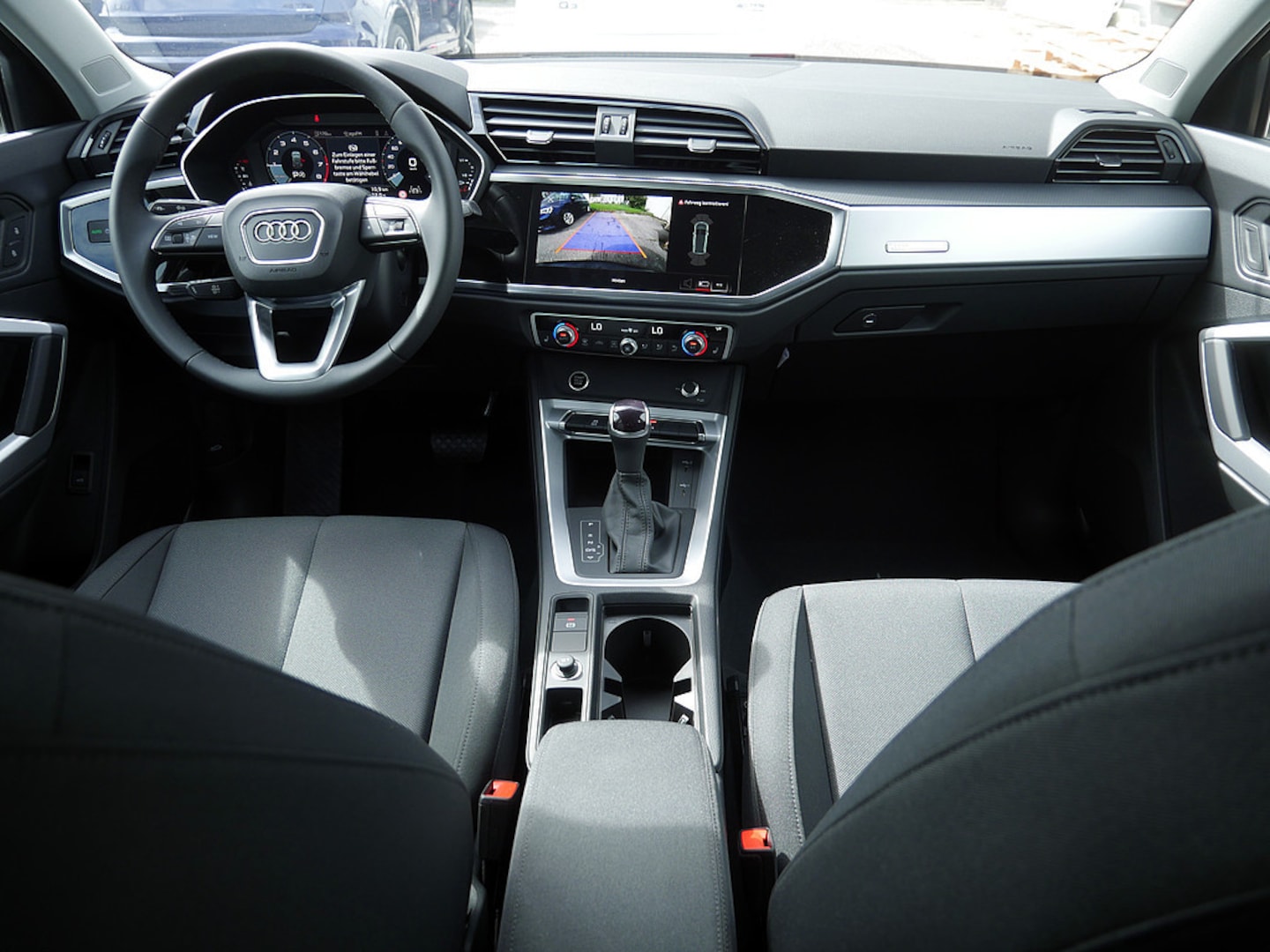Bild über Audi Q3 TFSI 110 kW S tronic - für weitere Informationen kontaktieren Sie den Audi Partner