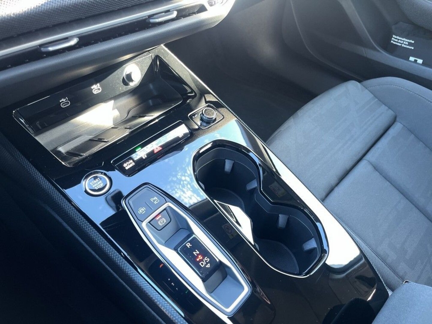 Bild über Audi A5 Avant e-hybrid e-hybrid quattro 220 kW S tronic - für weitere Informationen kontaktieren Sie den Audi Partner