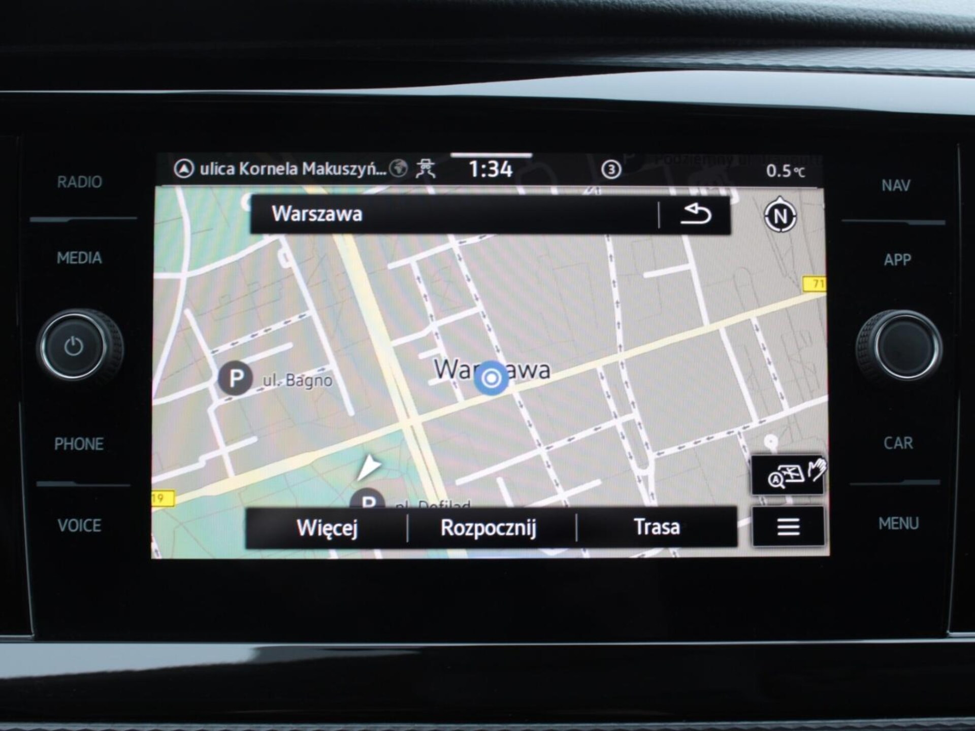 Volkswagen Caravelle 6.1 długi roztaw osi SE