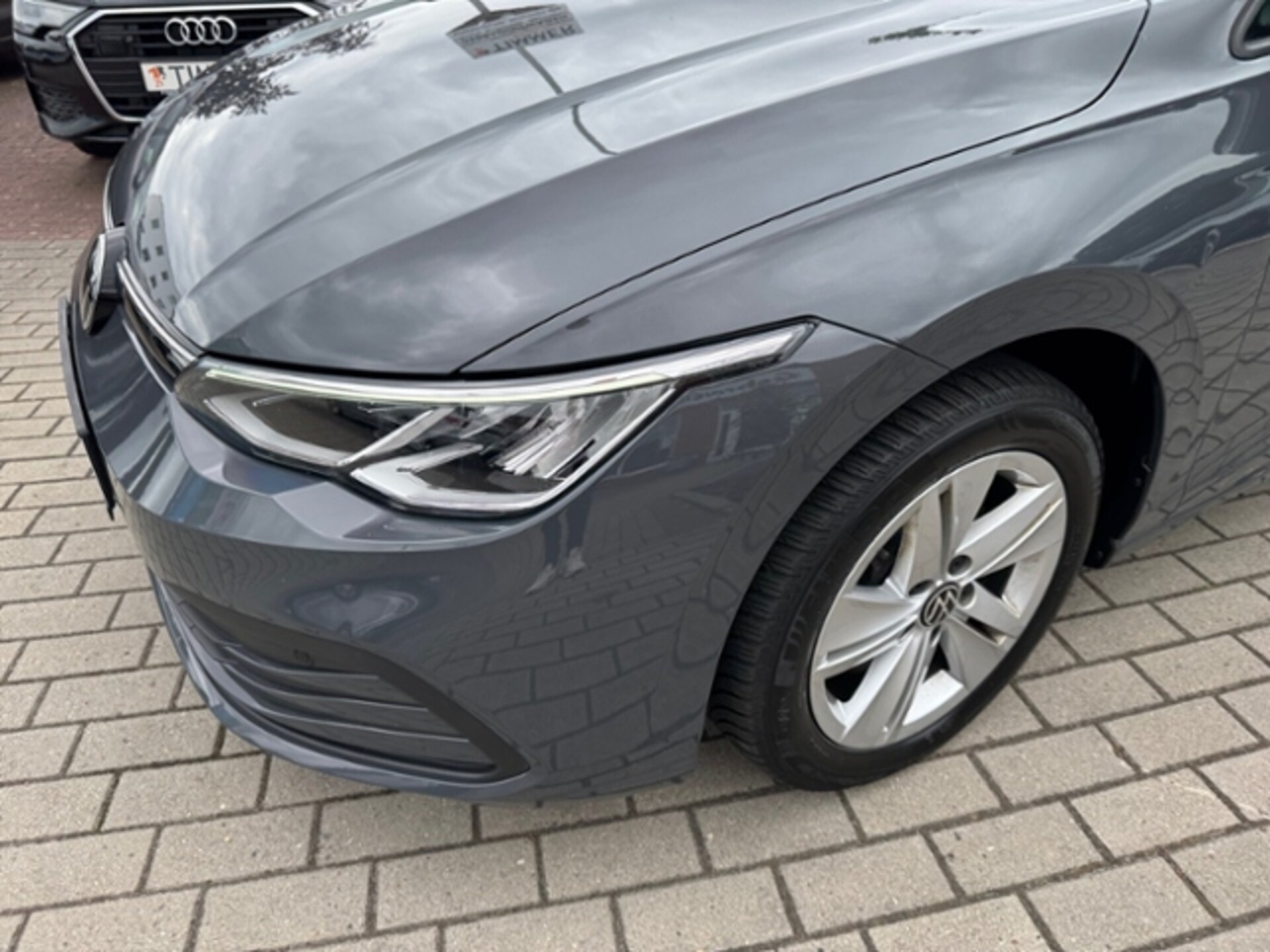 Volkswagen Golf Variant Life