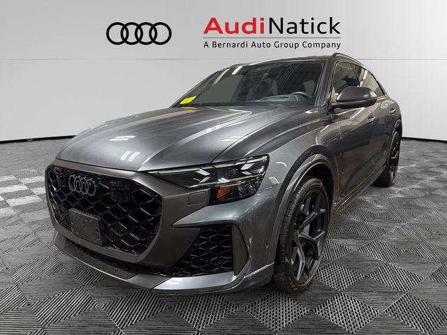 2025 Audi RS Q8 SUV performance