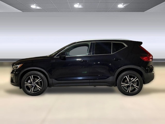 2023 Volvo XC40