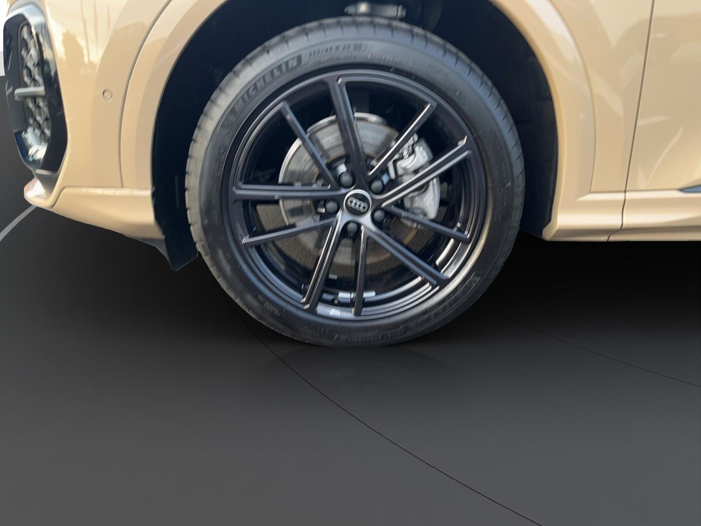 Bild über Audi Q5 Sportback TFSI 150 kW S tronic - für weitere Informationen kontaktieren Sie den Audi Partner