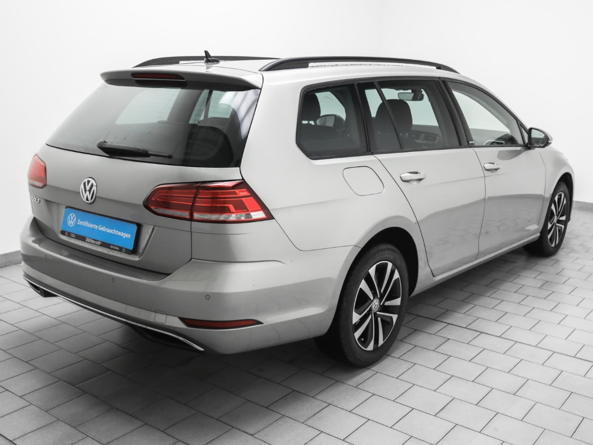 Volkswagen Golf Variant United