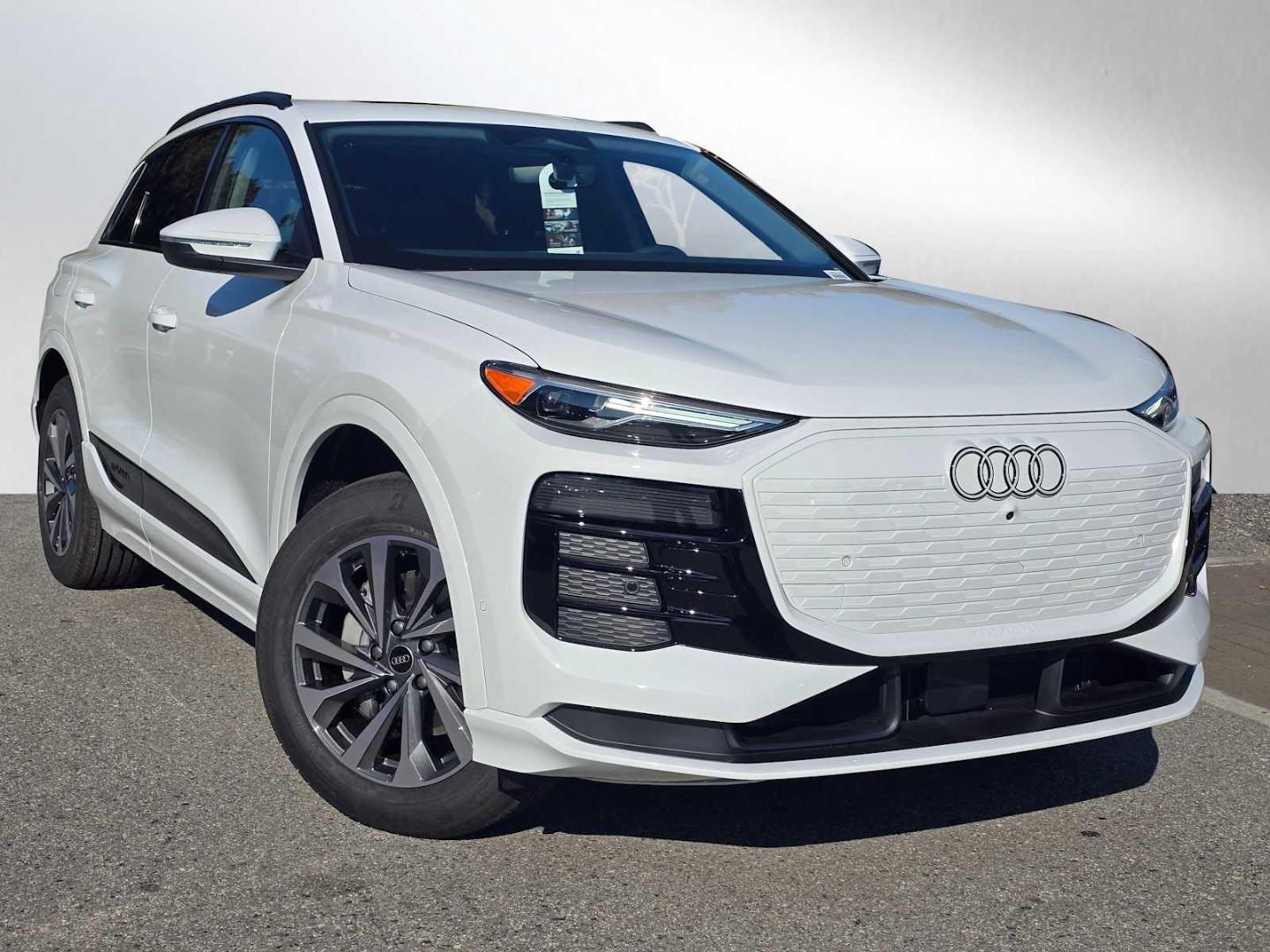 2025 Audi Q6 e-tron Premium quattro's photo