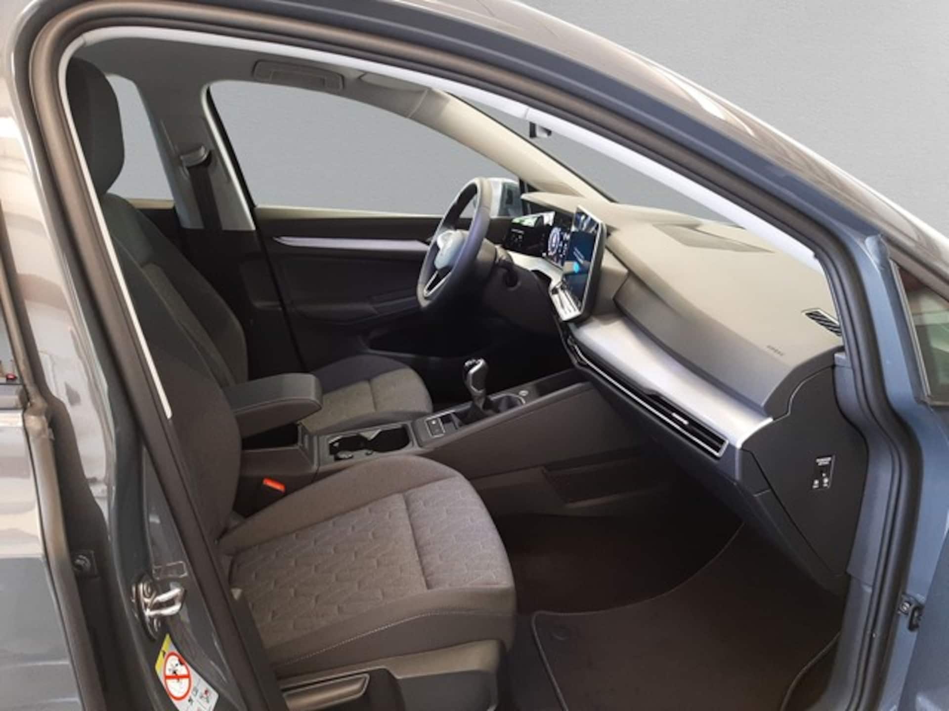 Volkswagen Golf Variant Life