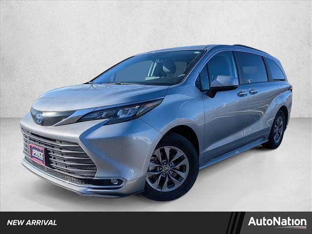 2024 TOYOTA SIENNA - Image 1