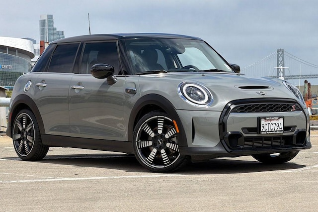 2023 MINI