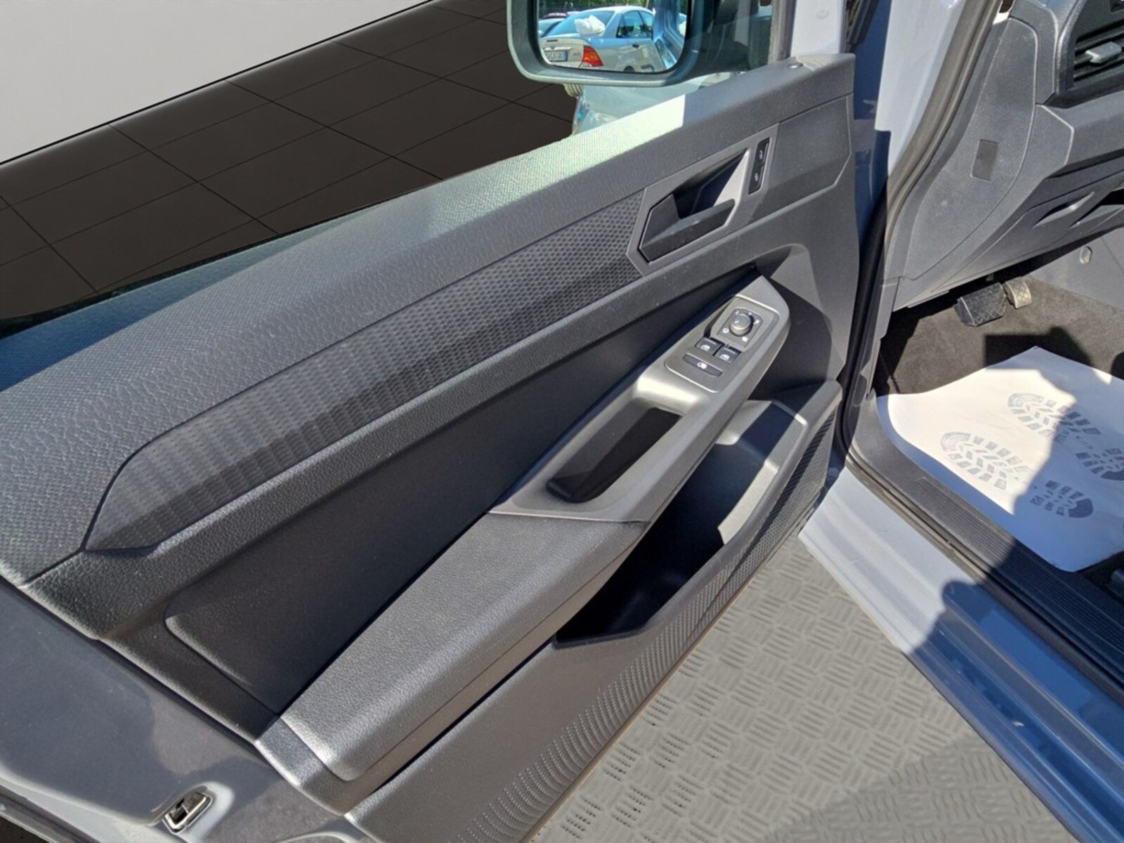 Volkswagen Caddy Maxi Cargo – Bild 10