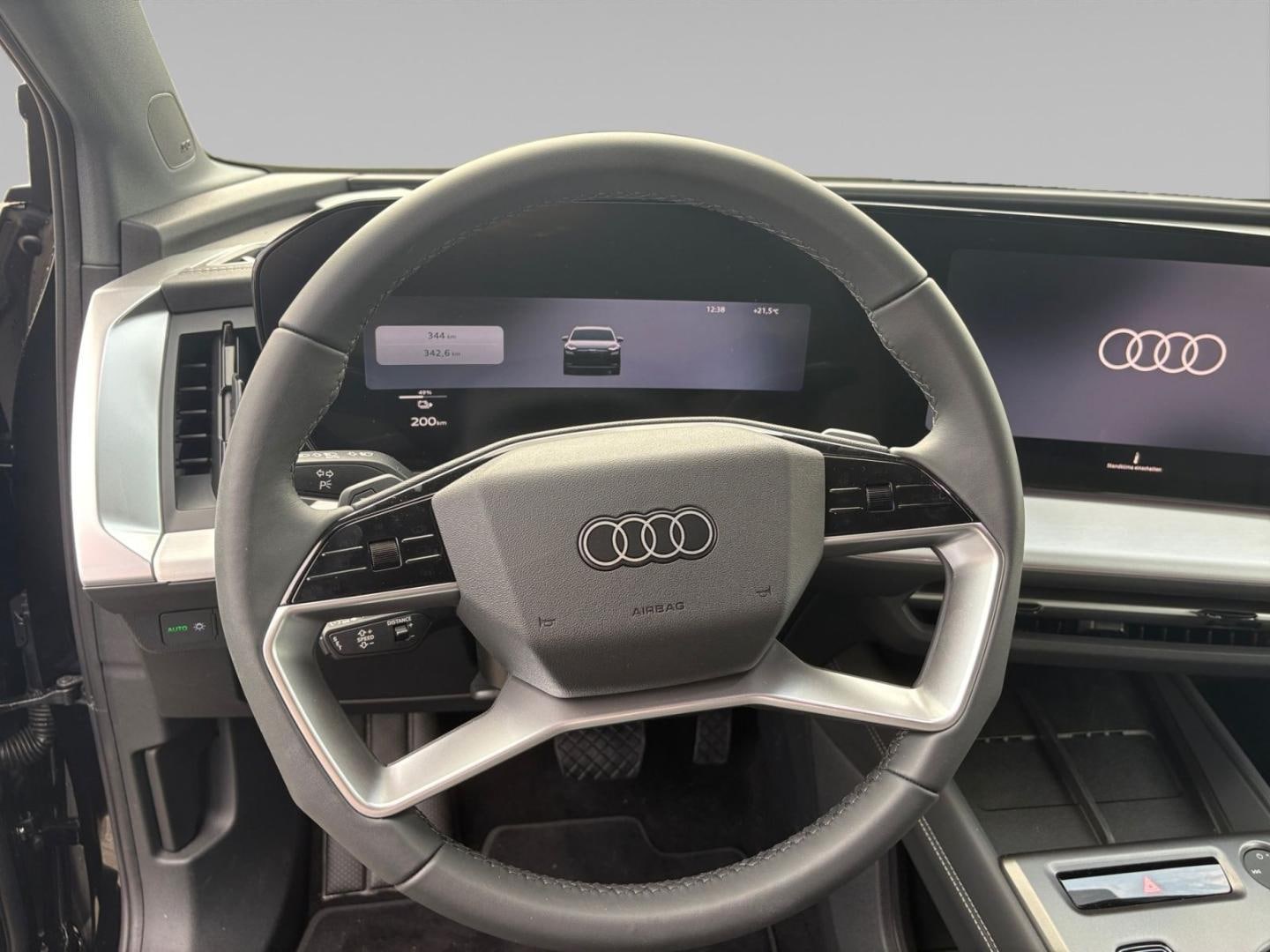 Bild über Audi Q4 SUV e-tron e-tron performance 210 kW - für weitere Informationen kontaktieren Sie den Audi Partner