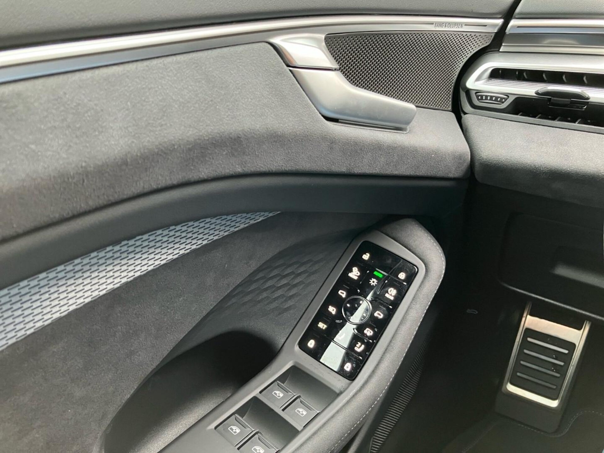 Audi A6 Avant e-hybrid edition one