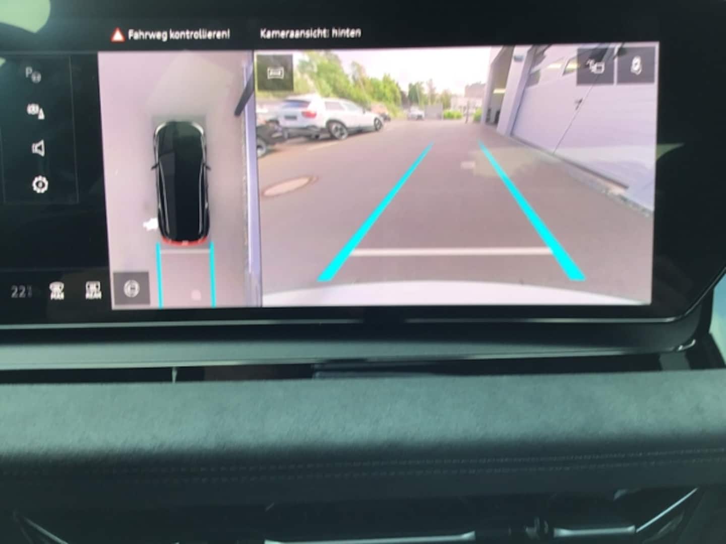 Bild über Audi SQ6 SUV e-tron e-tron quattro - für weitere Informationen kontaktieren Sie den Audi Partner