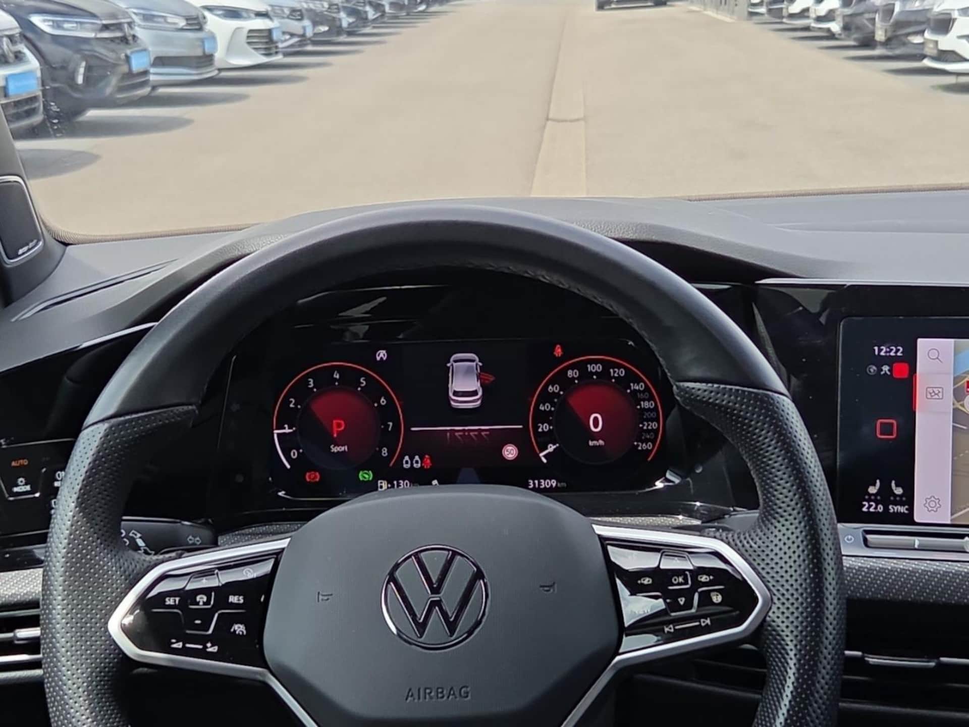 Volkswagen Golf R-Line