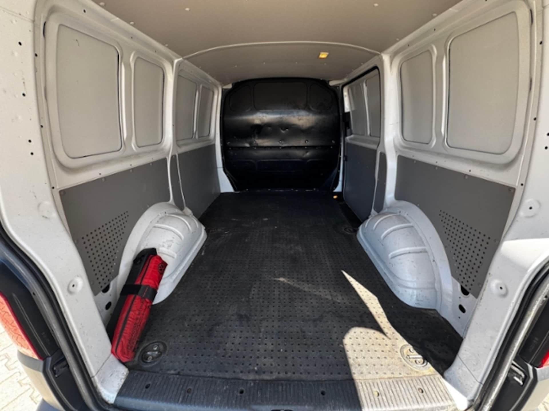 Volkswagen T6 Transporter Kasten kurzer Radstand