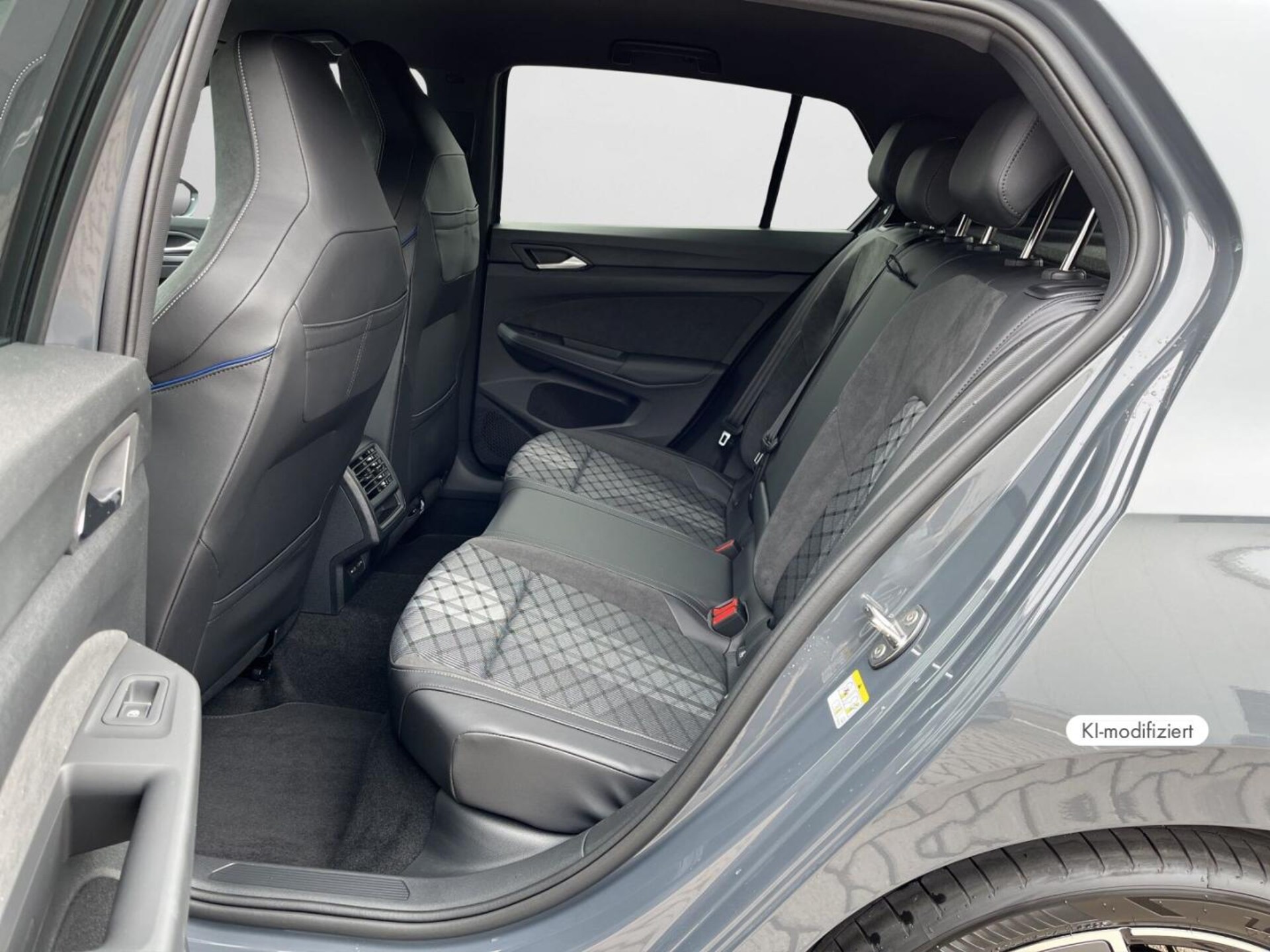 Volkswagen Golf R-Line