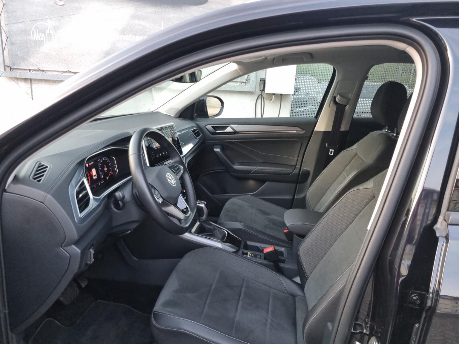 Volkswagen T-Roc – Bild 12