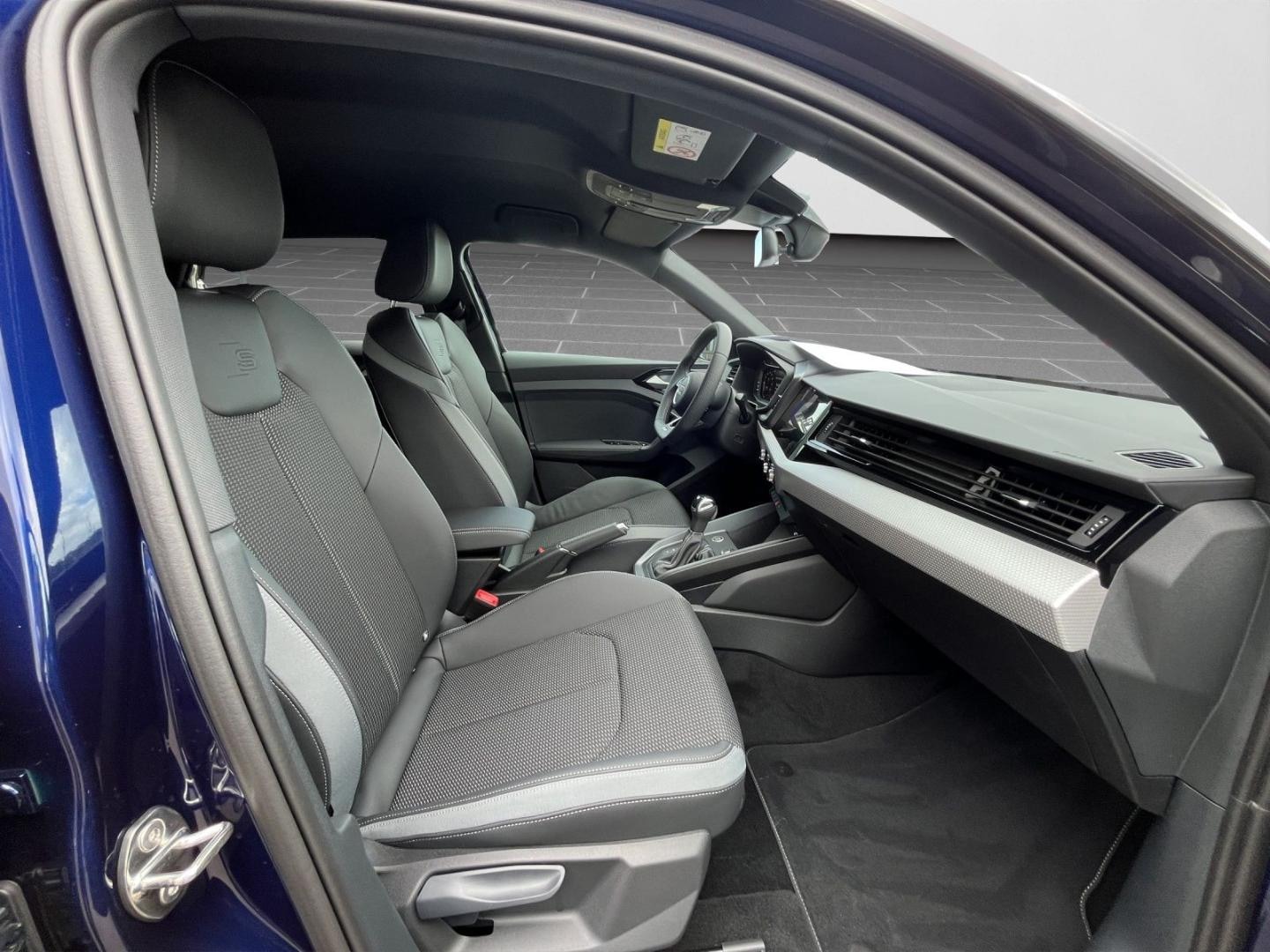 Bild über Audi A1 Sportback S line 30 TFSI S tronic - für weitere Informationen kontaktieren Sie den Audi Partner