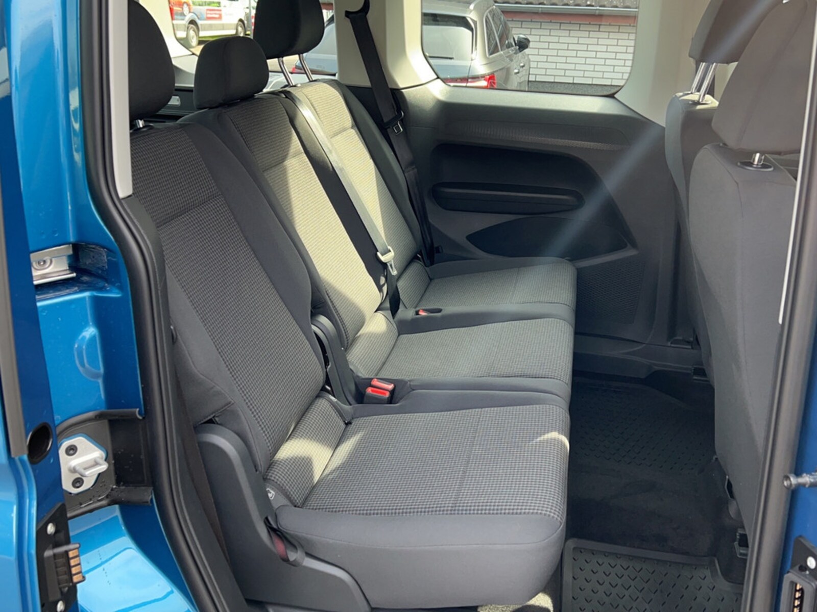Volkswagen Caddy Kombi – Bild 18