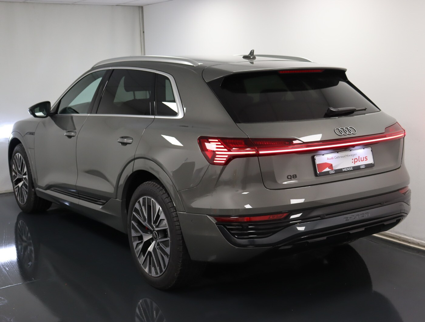 Image about Audi Q8 e-tron advanced 55 e-tron quattro