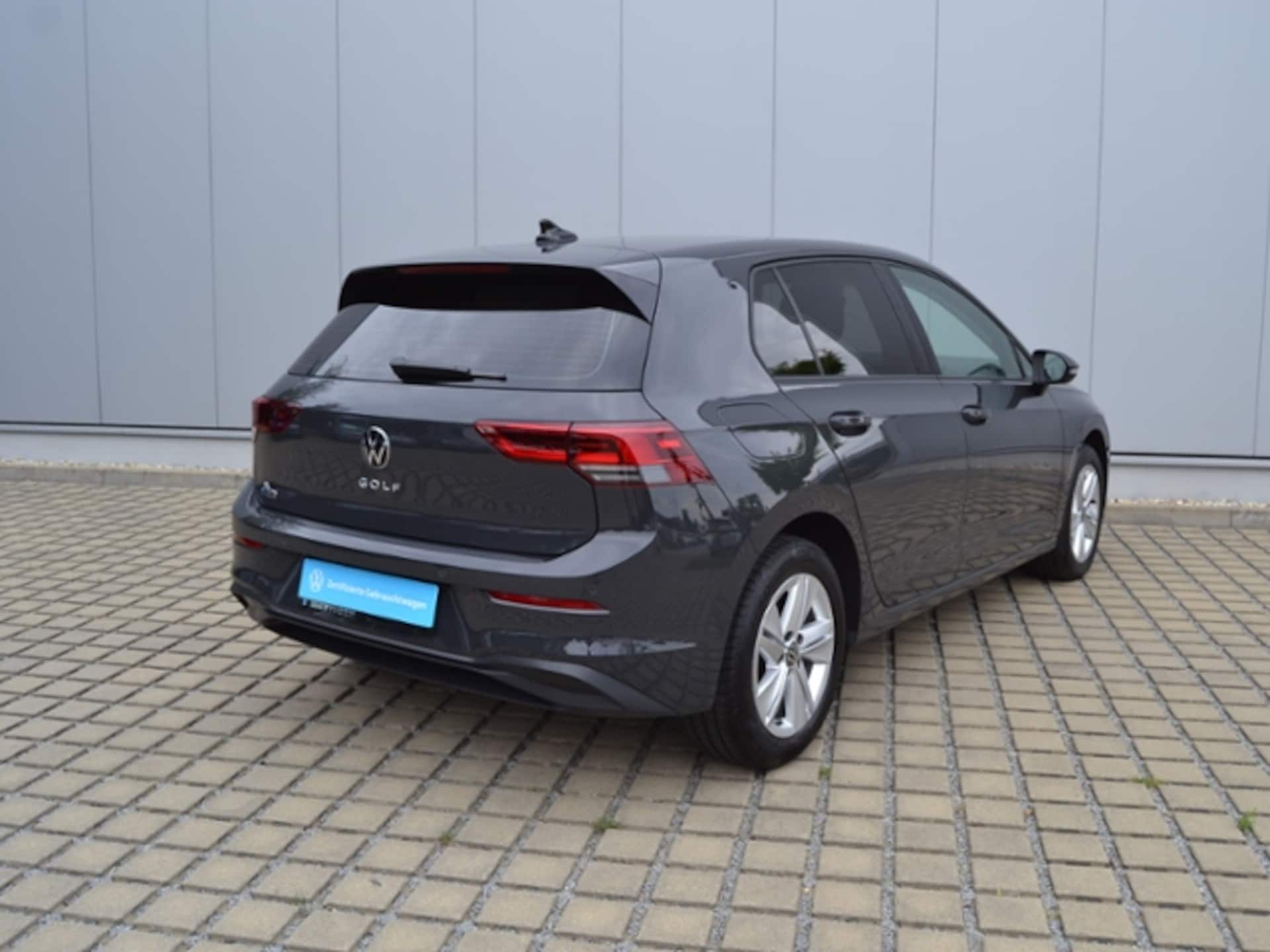 Volkswagen Golf Life
