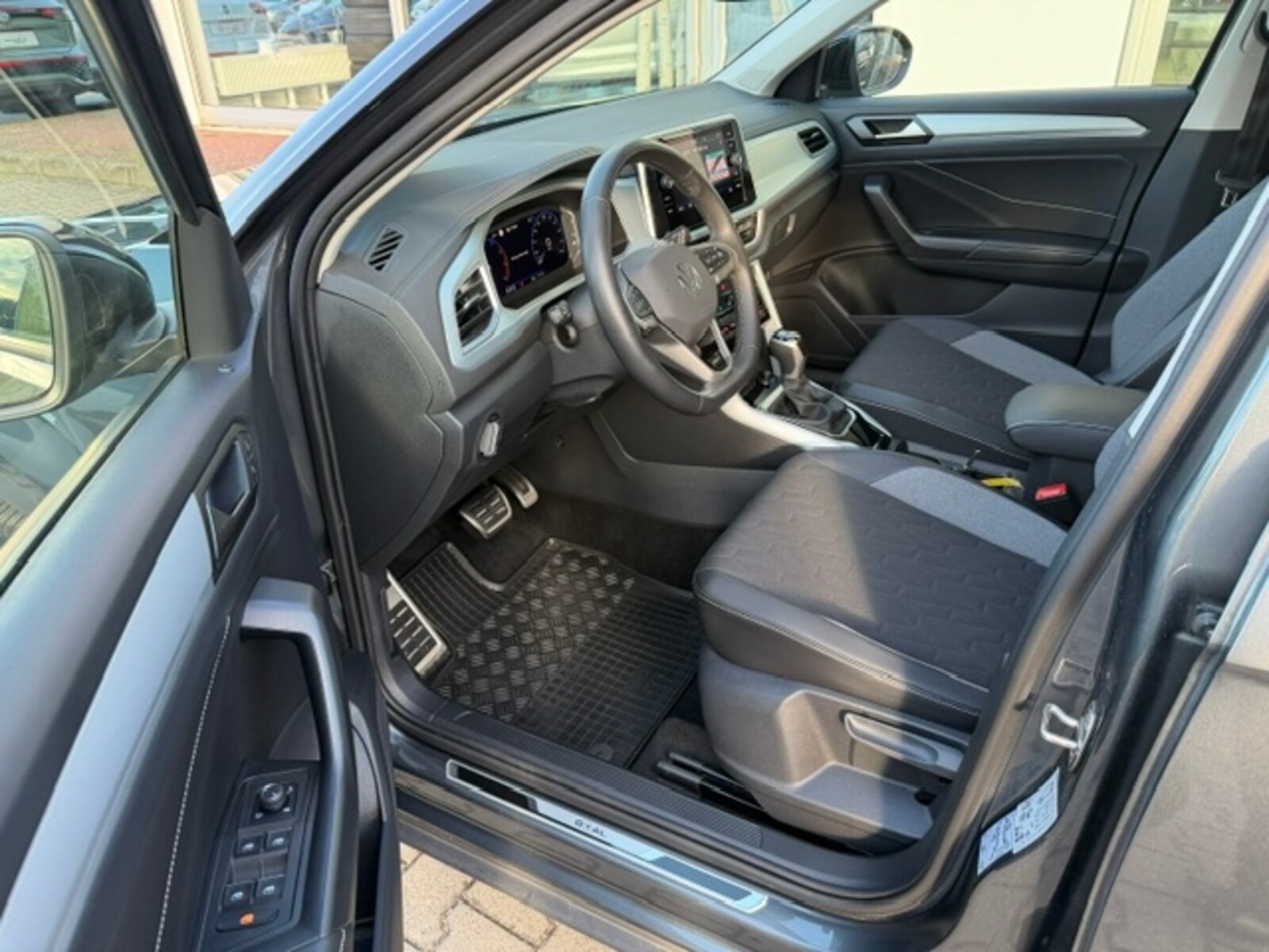 Volkswagen T-Roc – Bild 14