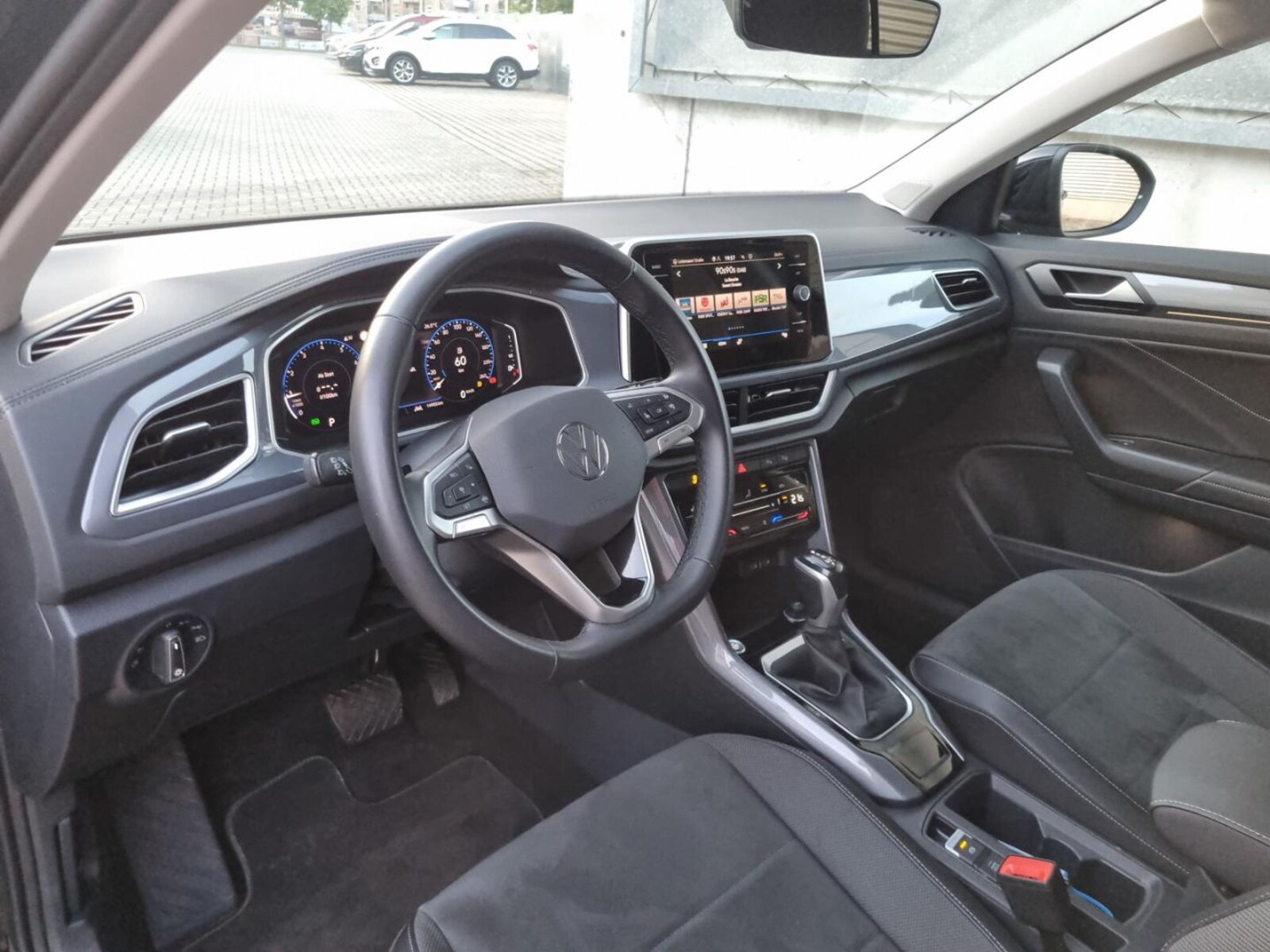 Volkswagen T-Roc – Bild 13