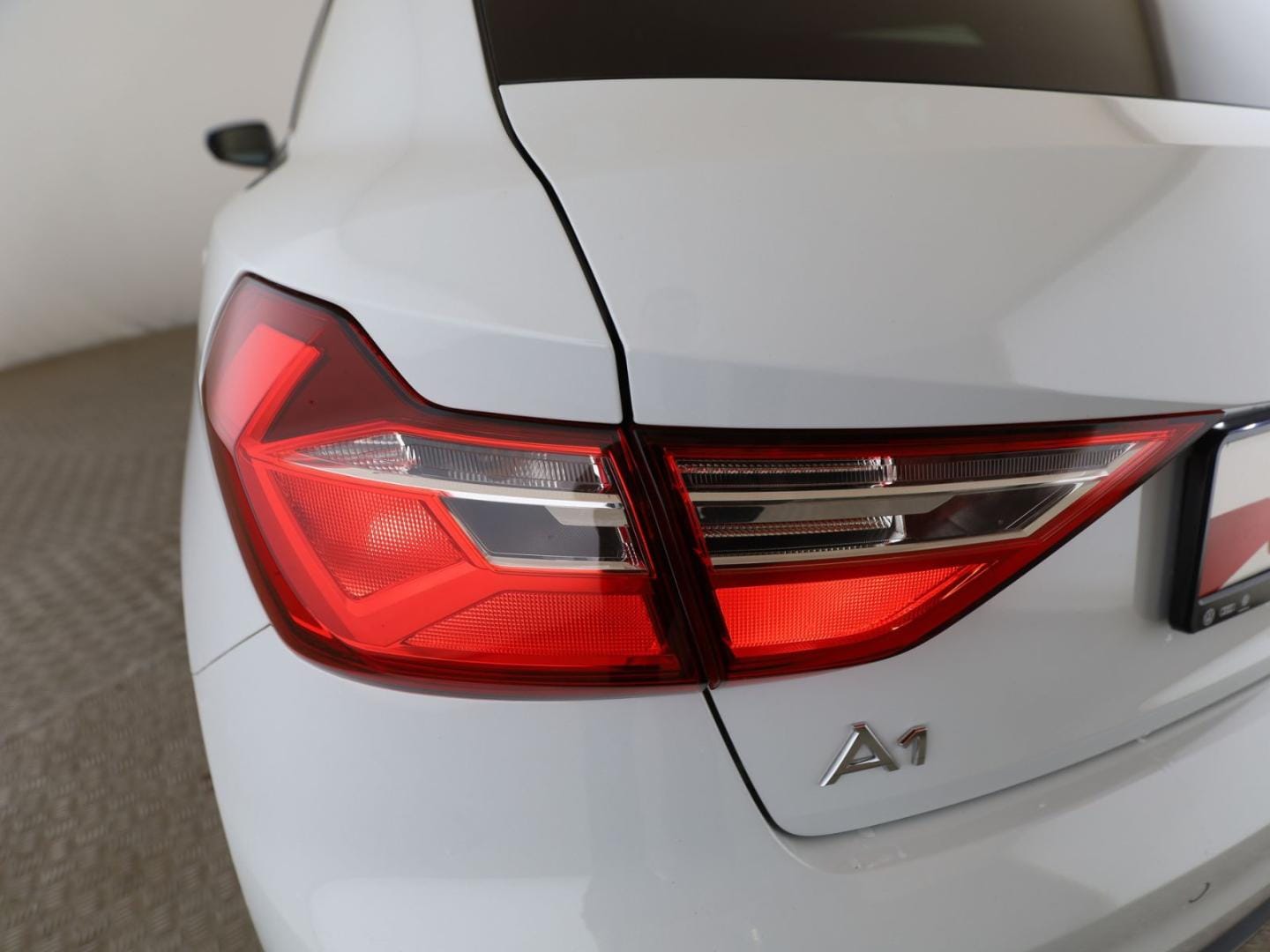 Bild über Audi A1 Sportback S line 25 TFSI S tronic - für weitere Informationen kontaktieren Sie den Audi Partner