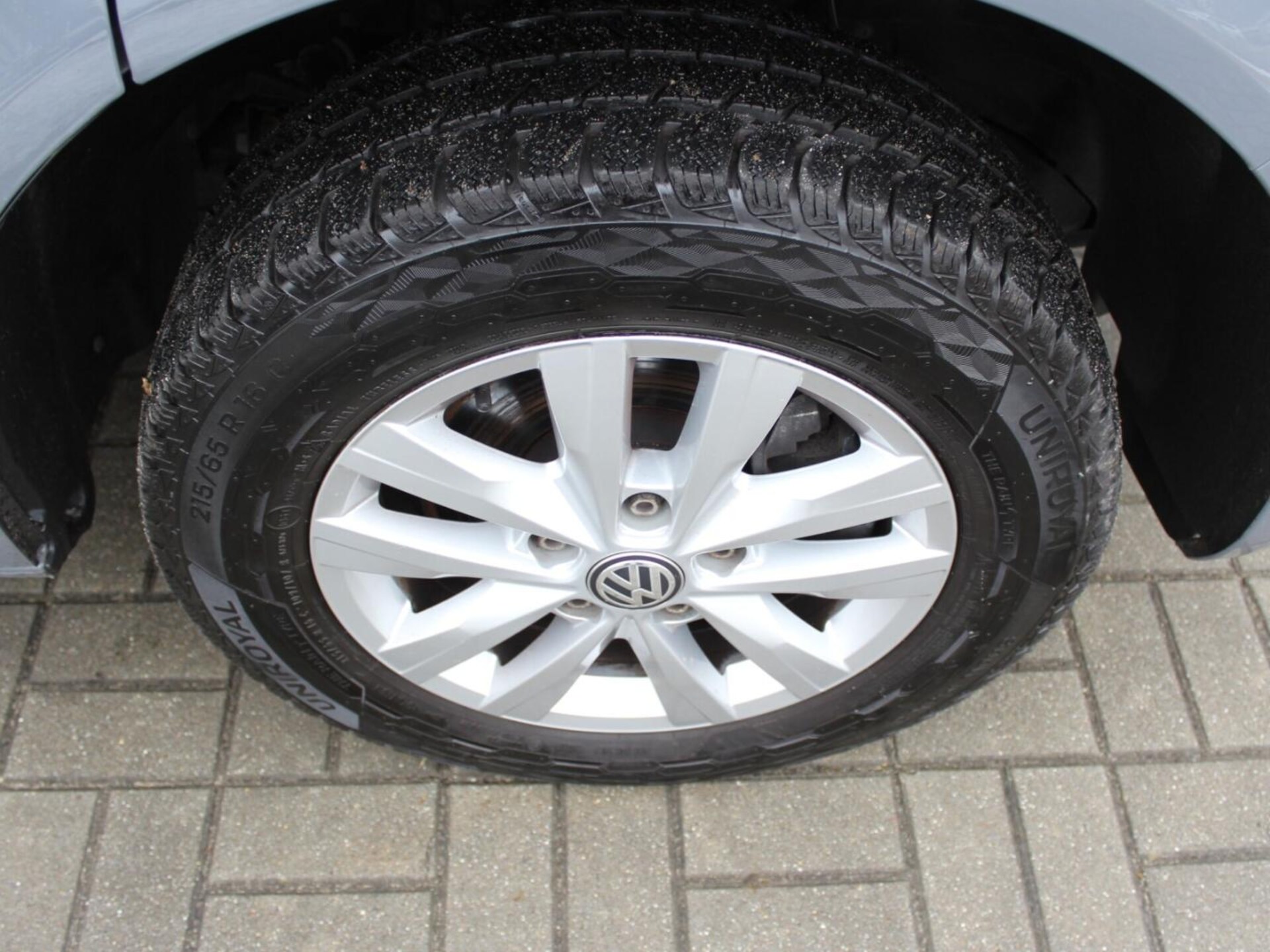 Volkswagen Caravelle 6.1 długi roztaw osi SE