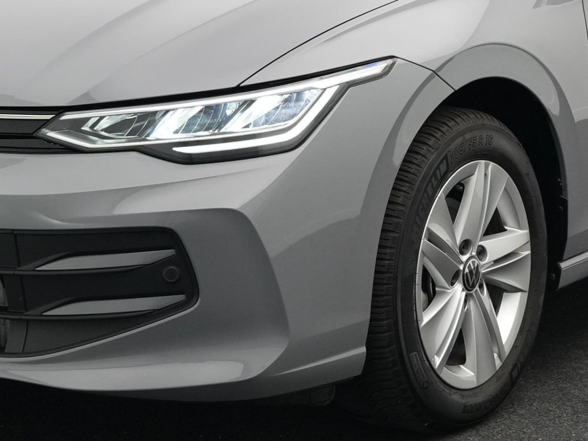 Volkswagen Golf Life