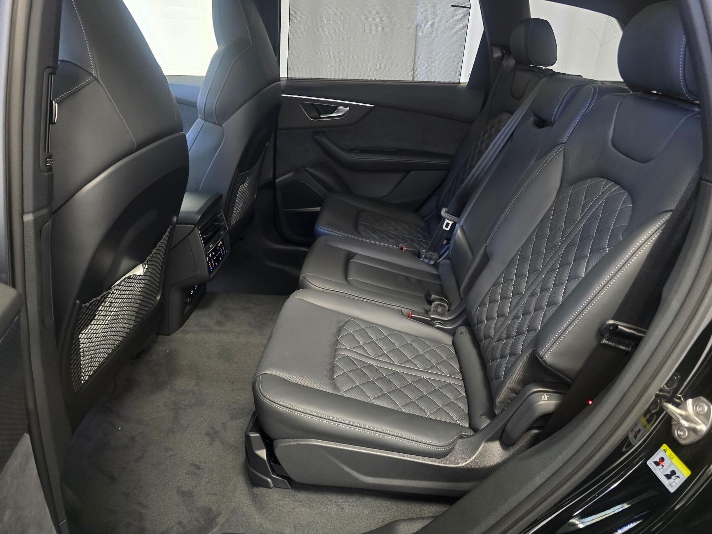 2026 Audi SQ7 Premium Plus - Photo 18