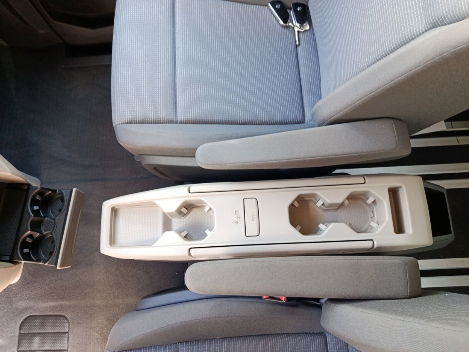 Volkswagen Multivan – Bild 13
