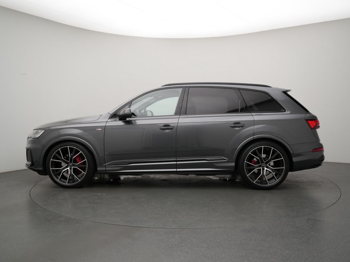 Bild über Audi Q7 competition plus 50 TDI quattro tiptronic - für weitere Informationen kontaktieren Sie den Audi Partner