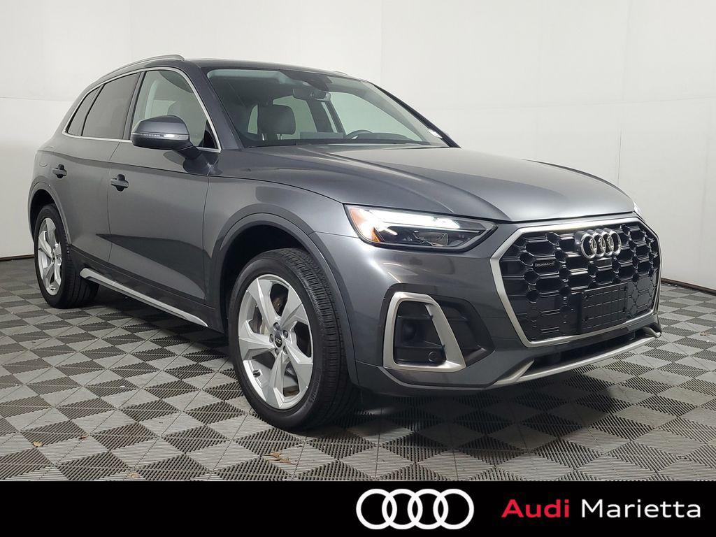 2023 Audi Q5 45 Premium Plus's photo