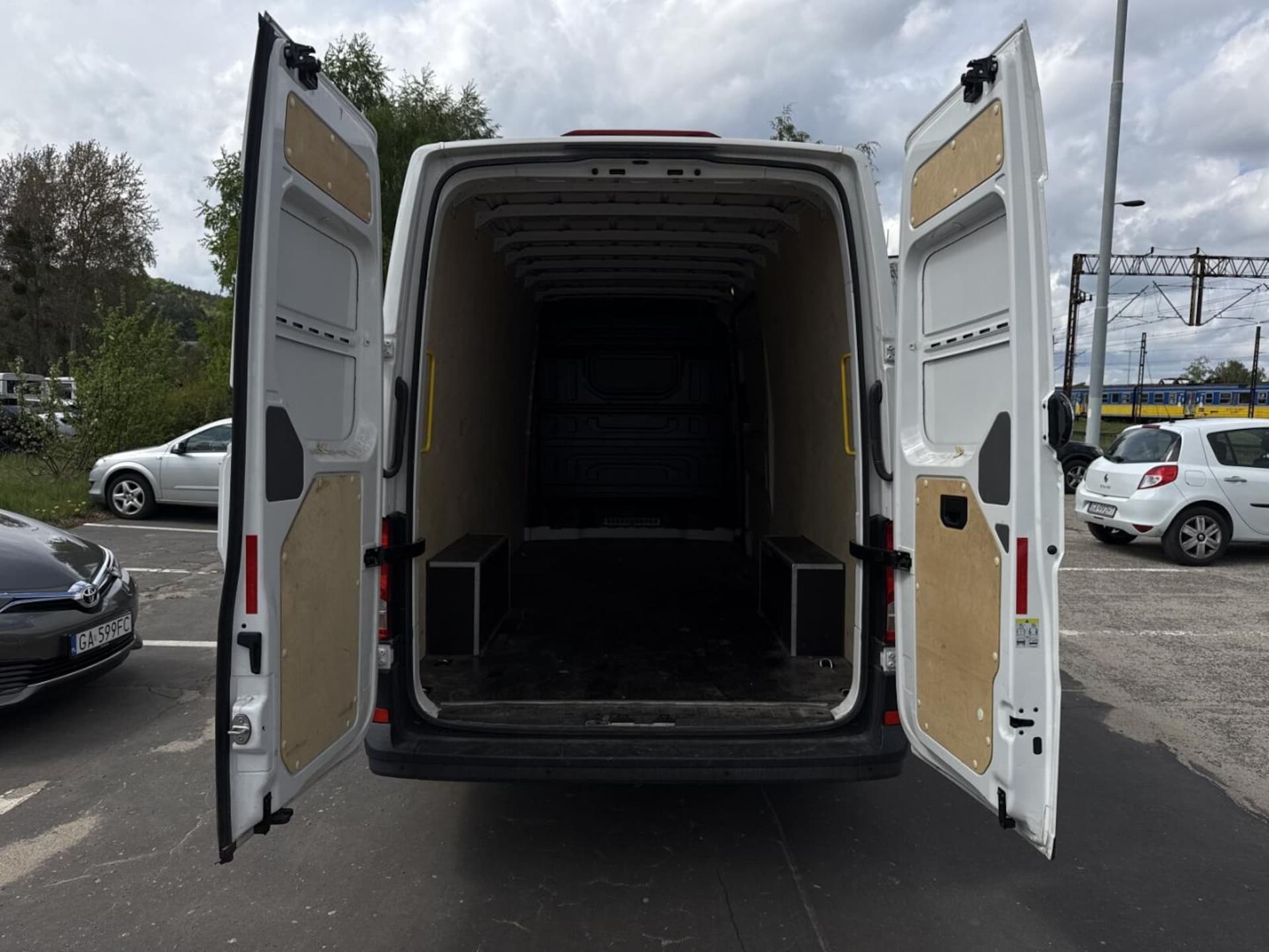 Volkswagen Crafter Furgon długi rozstaw osi