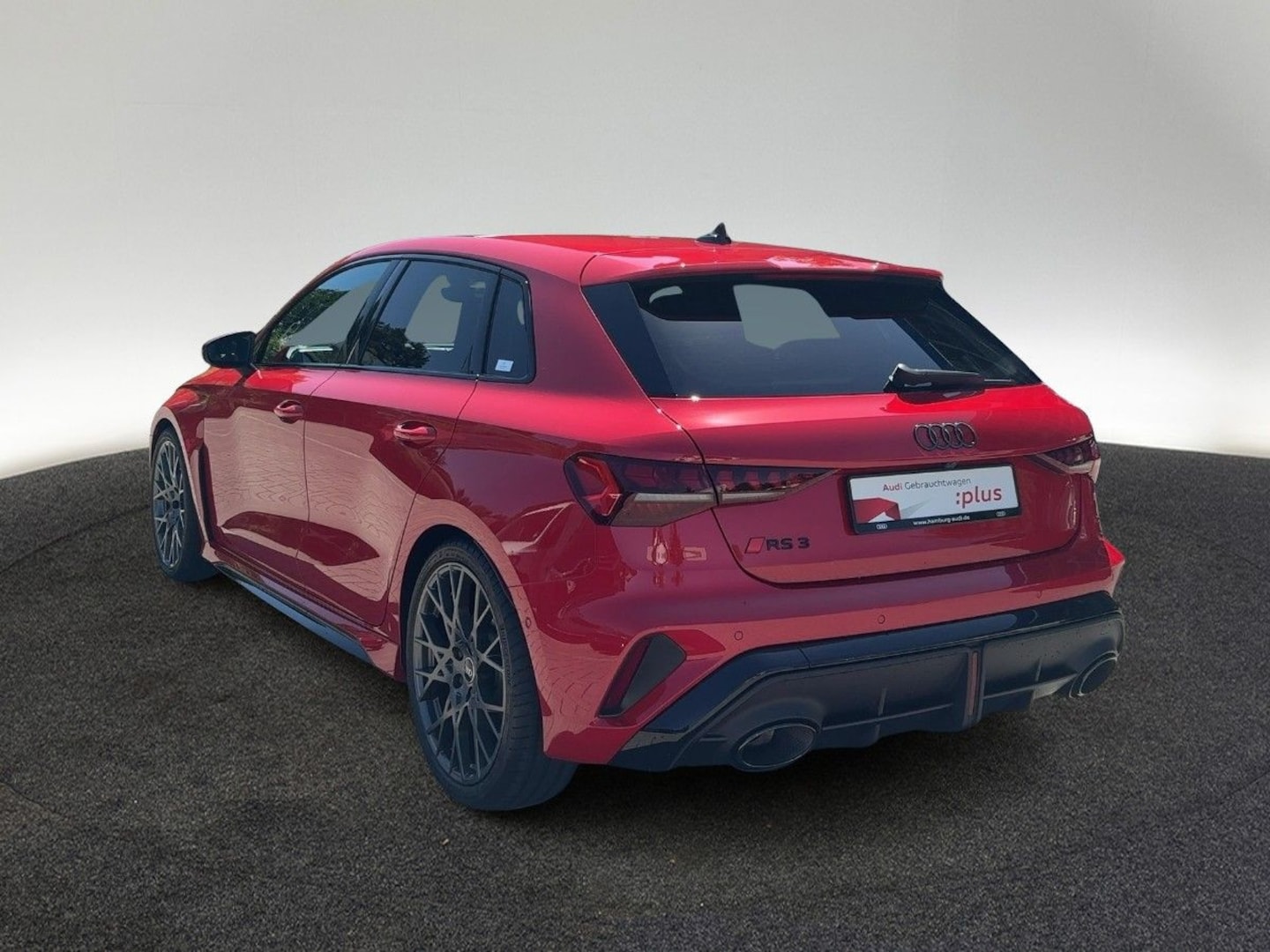 Bild über Audi RS 3 Sportback TFSI quattro S tronic - für weitere Informationen kontaktieren Sie den Audi Partner