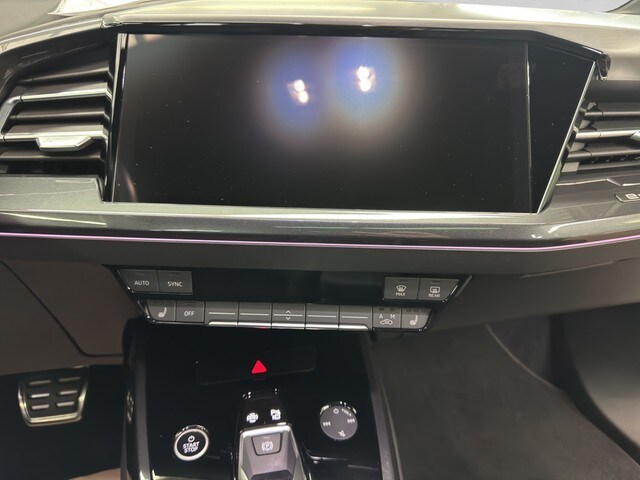 Image about Audi Q4 e-tron 40 e-tron