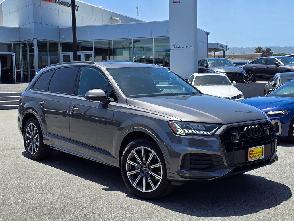 2023 Audi Q7 45 Premium Plus quattro Tiptronic's photo