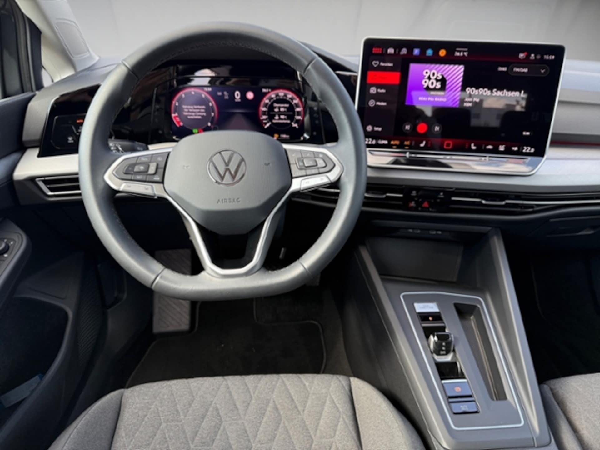 Volkswagen Golf Life