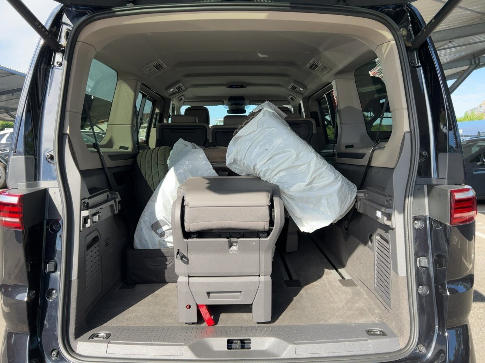 Volkswagen Multivan Langversion – Bild 7
