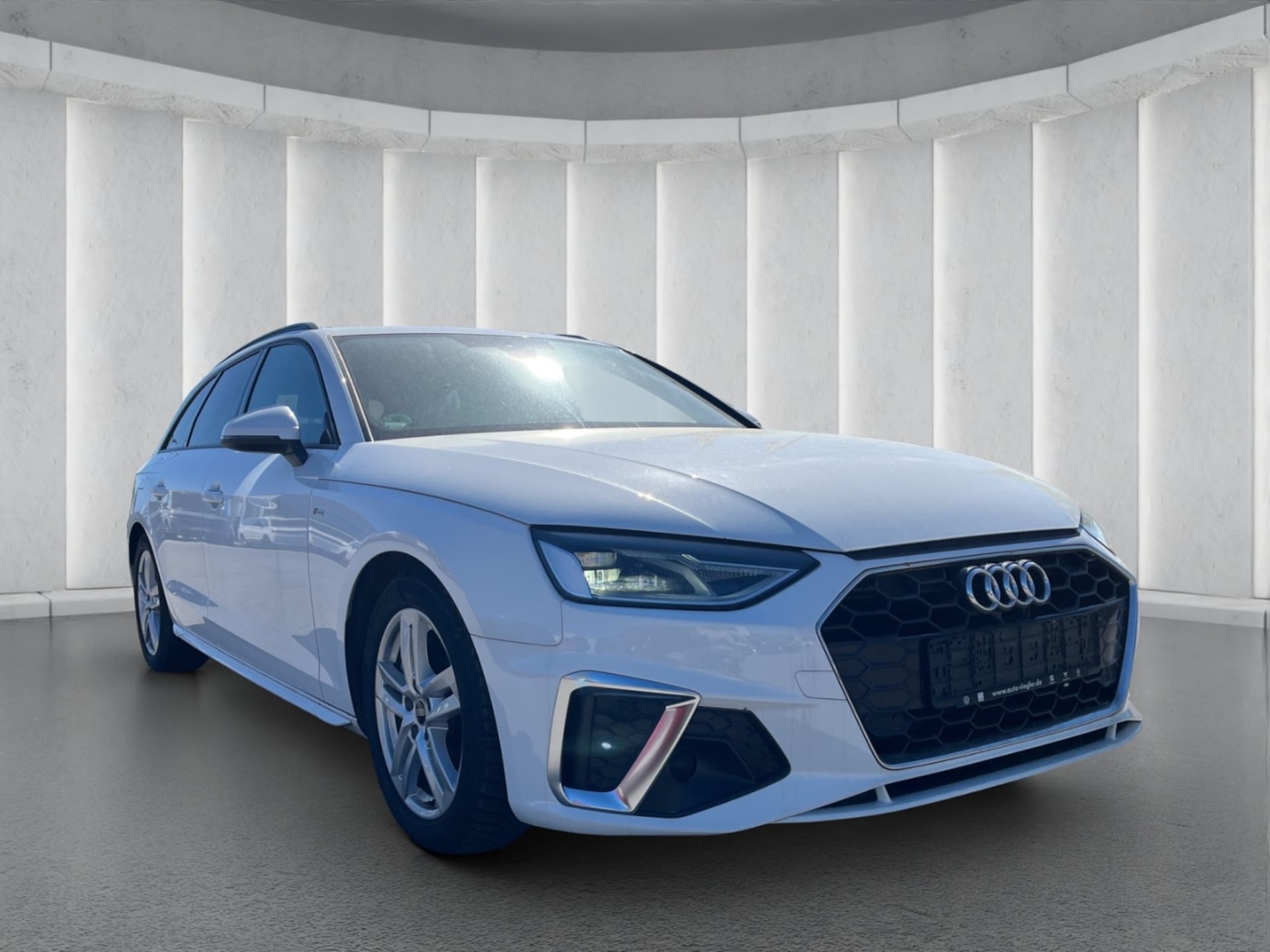 Audi A4 Avant S line