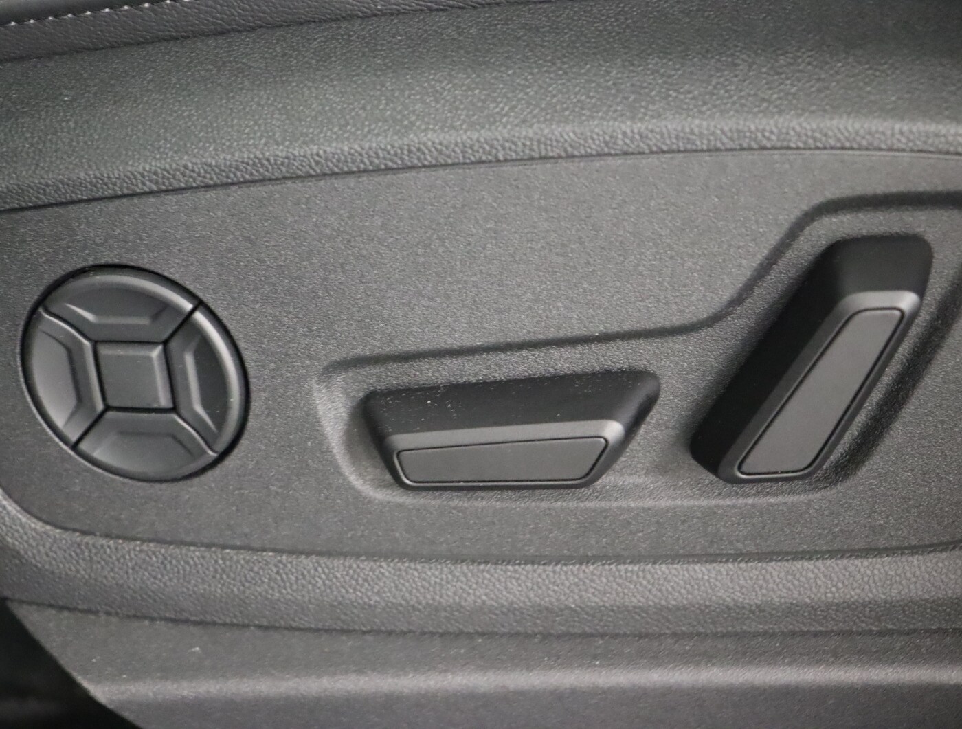 Image about Audi Q8 e-tron advanced 55 e-tron quattro